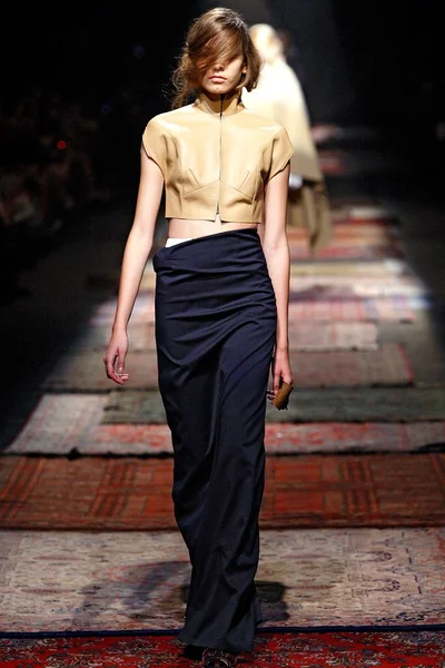Look 14